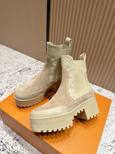 Women Louis Vuitton Shoes-549